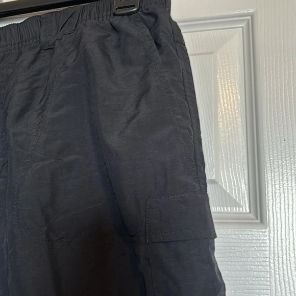 Columbia women’s black 100% nylons 5.5” inseam shorts size medium - Picture 4 of 8